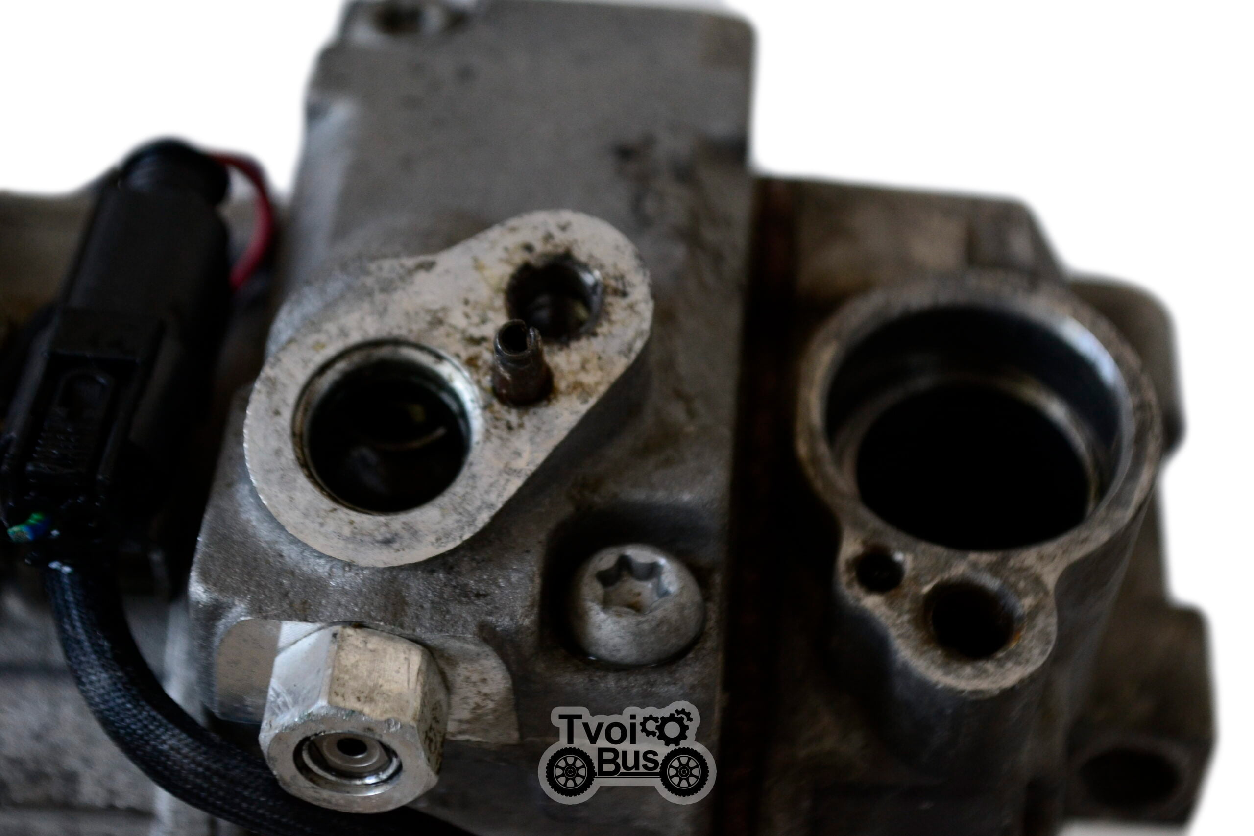 Компресор кондиціонера на Мерседес Спрінтер 2006-2018 3.0 CDI (OM 642) А0002307211 - Зображення 3